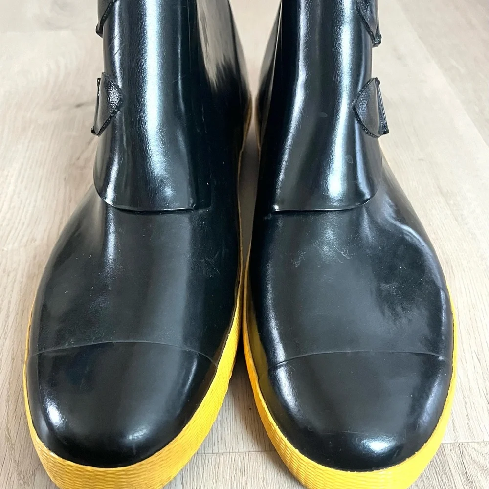 Pappagallo Black and Yellow Ankle Rain Boots, Sz 10